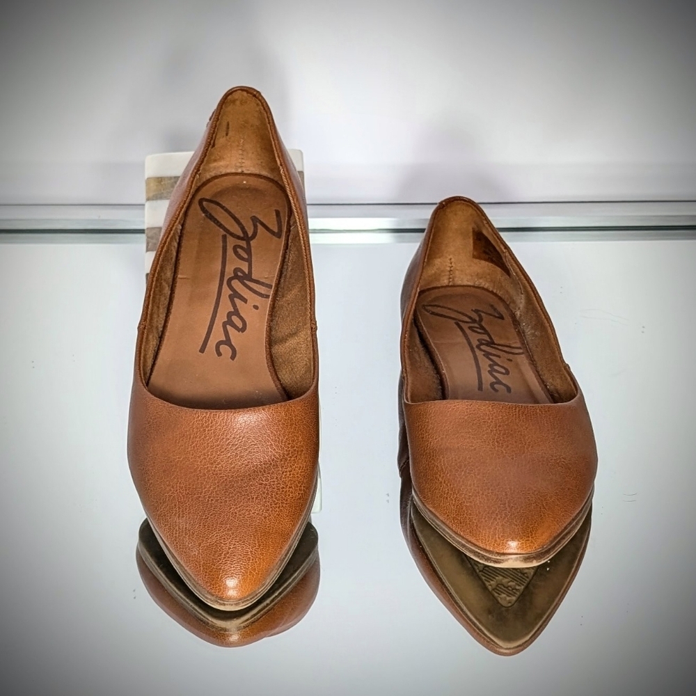 Zodiac Chic Brown Leather Flats - image 2